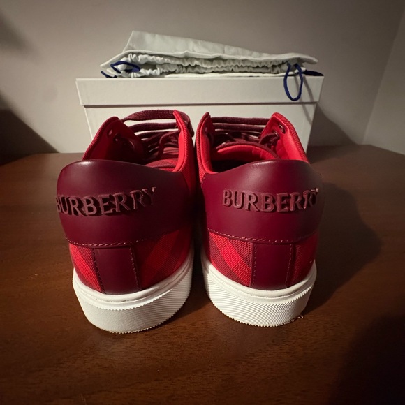 Authentic Burberry Red House Check Sneakers – Worn Once – Full Packaging - Picture 4 of 7